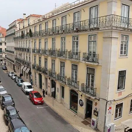Charming 1810s In Chiado Neighborhood דירה ליסבון