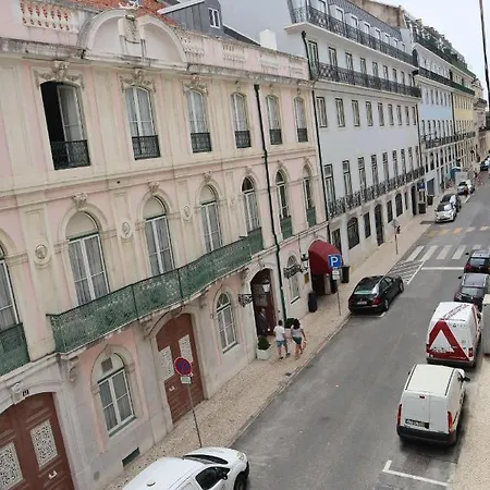 דירה Charming 1810s In Chiado Neighborhood ליסבון